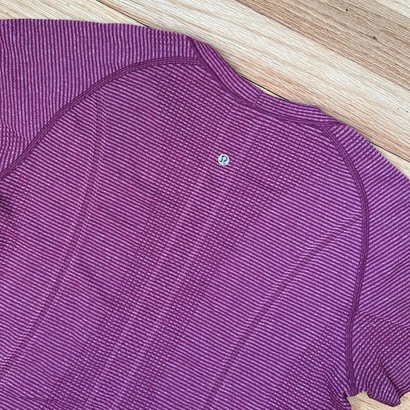 Lululemon short sleeve - Picture 4 of 4